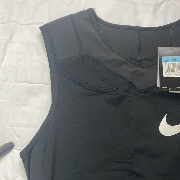 Nike The Opening Sleeveless, Padded Shirt - Picture 3 of 12